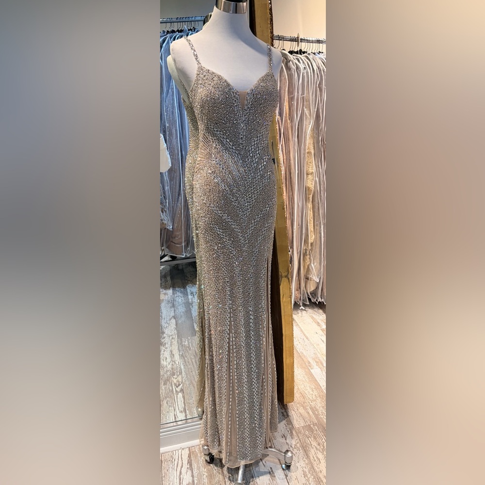 Jovani NEW fully beaded/stoned gown size 6
